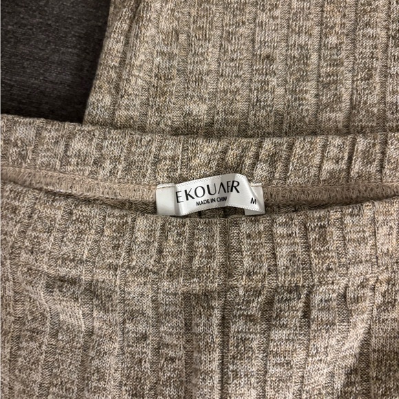 Cozy Ribbed lounge Set - Picture 3 of 4